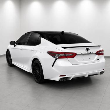 Wind Chill Pearl/Midnight Black Metallic 2021 Toyota Camry XSE