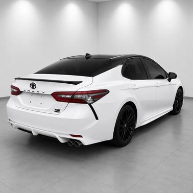 Wind Chill Pearl/Midnight Black Metallic 2021 Toyota Camry XSE