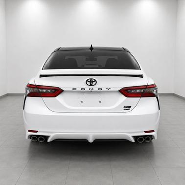 Wind Chill Pearl/Midnight Black Metallic 2021 Toyota Camry XSE