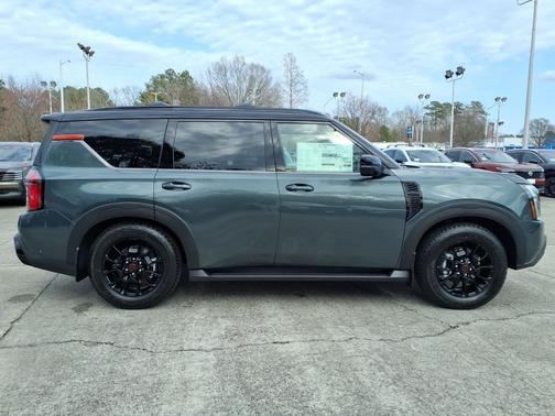 Alpine Metallic/Super Black 2026 Nissan Armada PRO-4X
