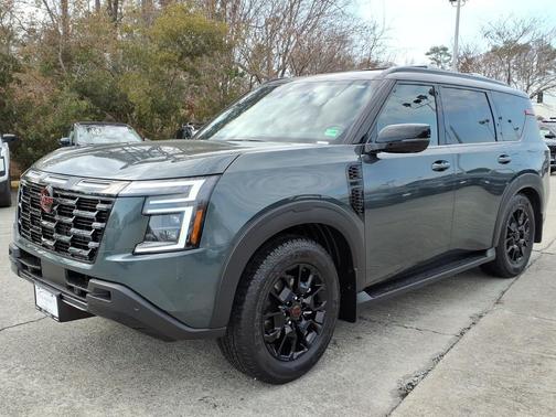 Alpine Metallic/Super Black 2026 Nissan Armada PRO-4X