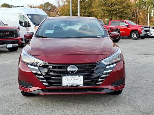 Scarlet Ember Tintcoat 2025 Nissan Versa 1.6 SV