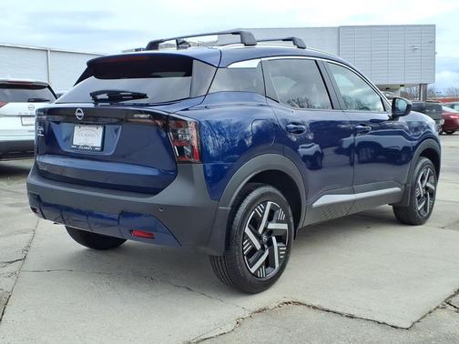 Deep Blue Pearl 2026 Nissan Kicks SV