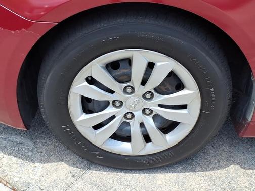 Sparkling Ruby Mica 2012 Hyundai SONATA GLS