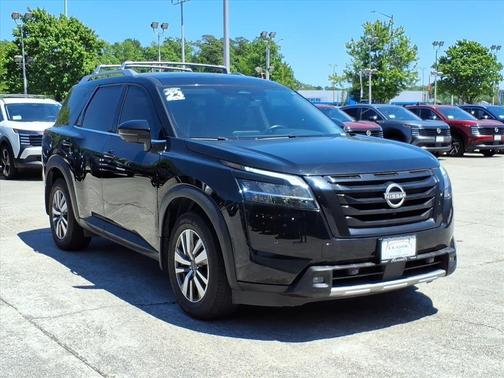 Super Black 2023 Nissan Pathfinder SL 4WD