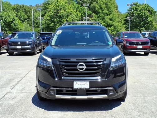 Super Black 2023 Nissan Pathfinder SL 4WD