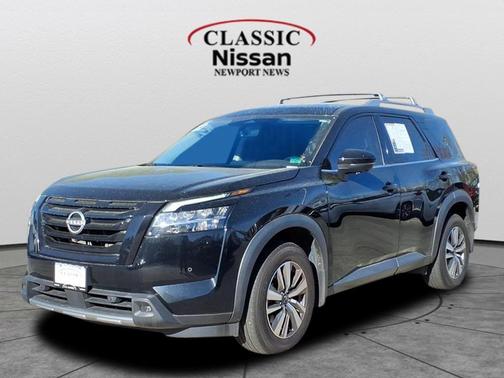 Super Black 2023 Nissan Pathfinder SL 4WD