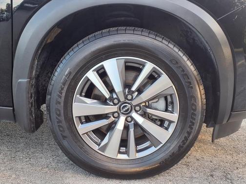 2023 Nissan Pathfinder SL 4WD