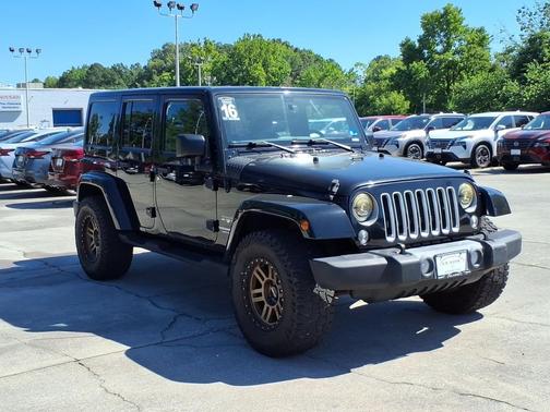 Black Clearcoat 2016 Jeep Wrangler Unlimited Sahara