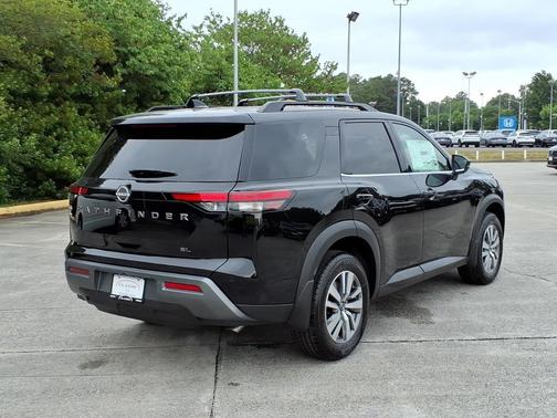 Super Black 2026 Nissan Pathfinder SL
