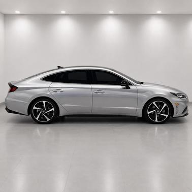 Shimmering Silver Pearl 2022 Hyundai SONATA SEL Plus