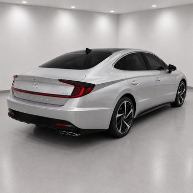 Shimmering Silver Pearl 2022 Hyundai SONATA SEL Plus