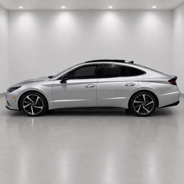 Shimmering Silver Pearl 2022 Hyundai SONATA SEL Plus