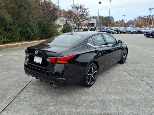 2025 Nissan Altima SR FWD