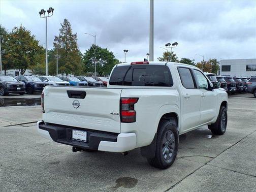 2025 Nissan Frontier SV