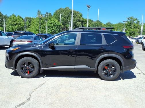 Super Black 2025 Nissan Rogue Rock Creek