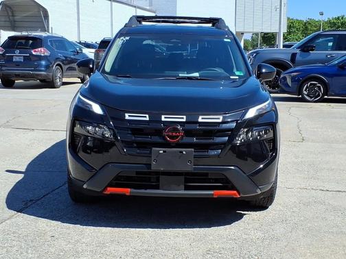 Super Black 2025 Nissan Rogue Rock Creek