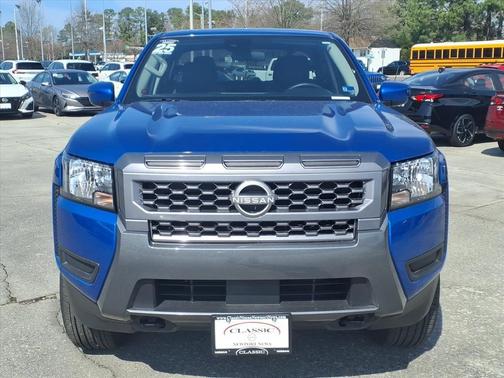 2025 Nissan Frontier SV