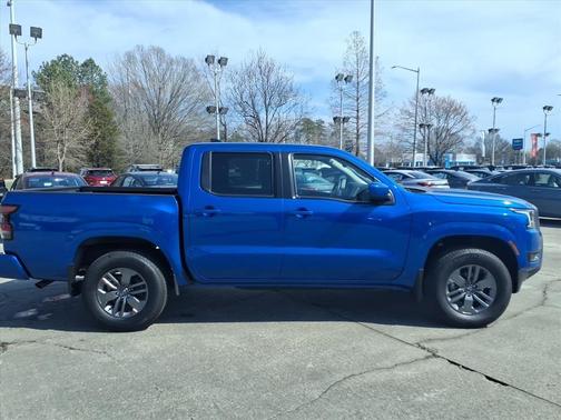 2025 Nissan Frontier SV