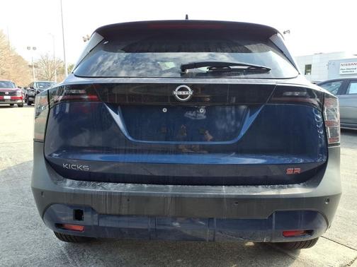 Deep Blue Pearl 2026 Nissan Kicks SR