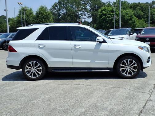 Polar White 2016 Mercedes-Benz GLE-Class GLE 350