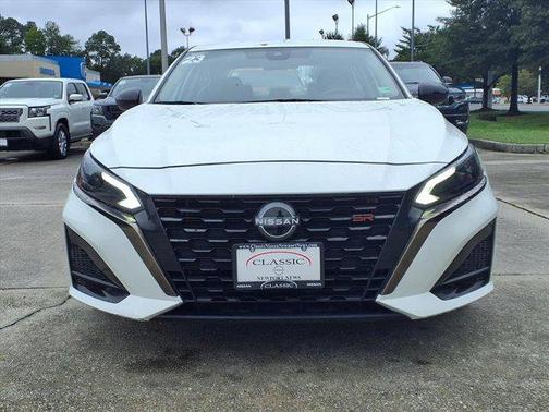 2023 Nissan Altima SR FWD