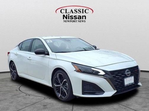 2023 Nissan Altima SR FWD