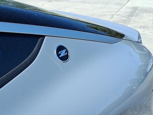 Boulder Gray Pearl/Super Black 2026 Nissan Z Performance