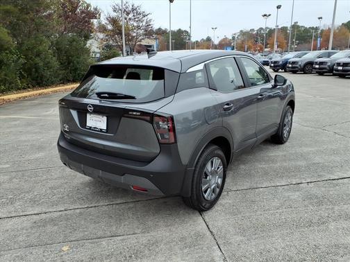 Gun Metallic 2026 Nissan Kicks S
