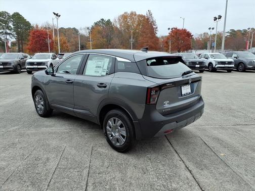 Gun Metallic 2026 Nissan Kicks S