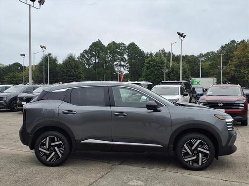 Gun Metallic 2026 Nissan Kicks SV