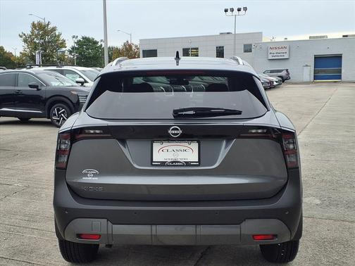 2026 Nissan Kicks SV