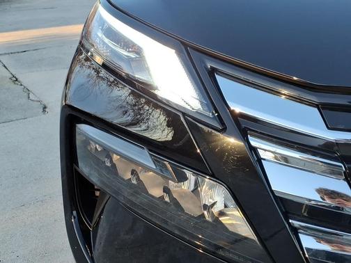 Super Black 2026 Nissan Rogue S