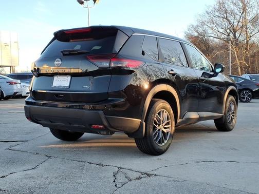 Super Black 2026 Nissan Rogue S