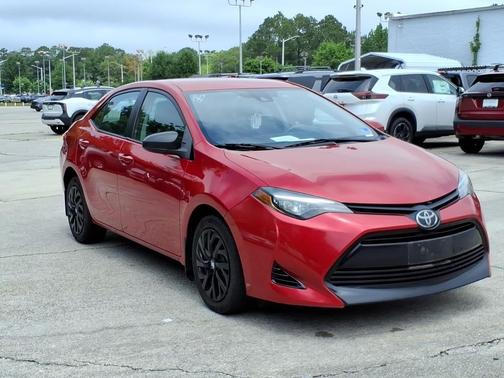 Barcelona Red Metallic 2018 Toyota Corolla LE