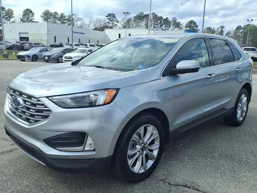 ICONIC SILVER 2024 Ford Edge Titanium