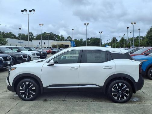 2025 Nissan Kicks SV