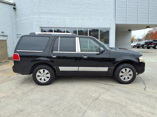 2007 Lincoln Navigator Base