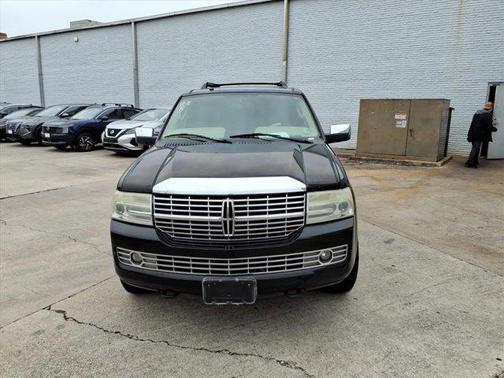 2007 Lincoln Navigator Base
