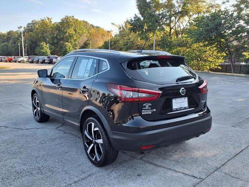 2022 Nissan Rogue Sport SL