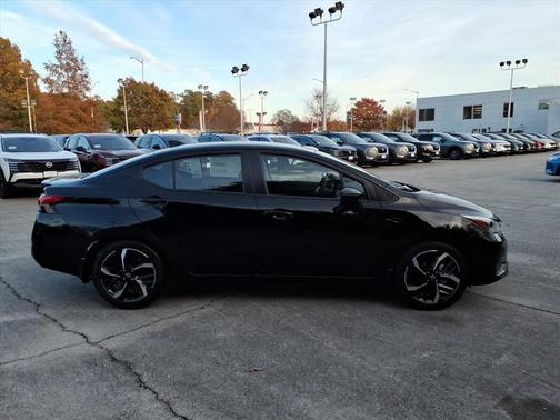 Super Black 2025 Nissan Versa 1.6 S
