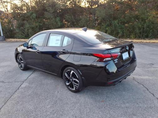 Super Black 2025 Nissan Versa 1.6 S