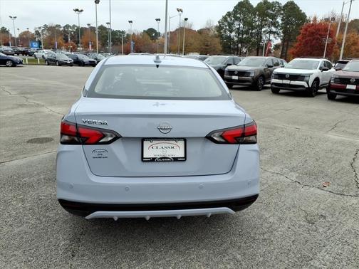 Gray Sky Pearl 2025 Nissan Versa 1.6 SV