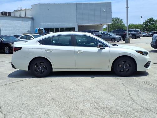 Crystal White Pearl 2022 Subaru Legacy Sport