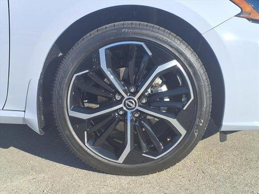 2025 Nissan Altima SR FWD