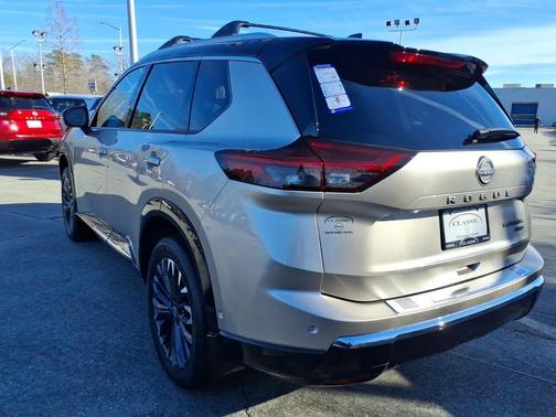 Champagne Silver Metallic/Super Black 2026 Nissan Rogue Platinum