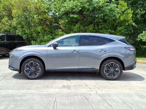Gun Metallic 2026 Nissan Murano Platinum