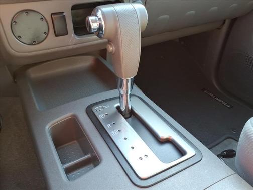 2009 Nissan Frontier SE Crew Cab