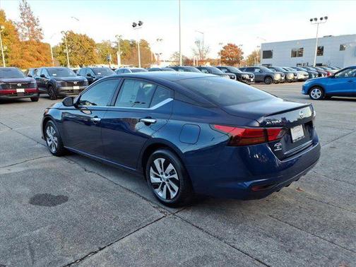 2022 Nissan Altima S FWD