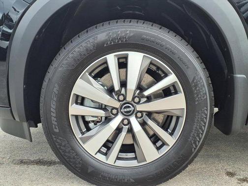 2025 Nissan Pathfinder SL FWD